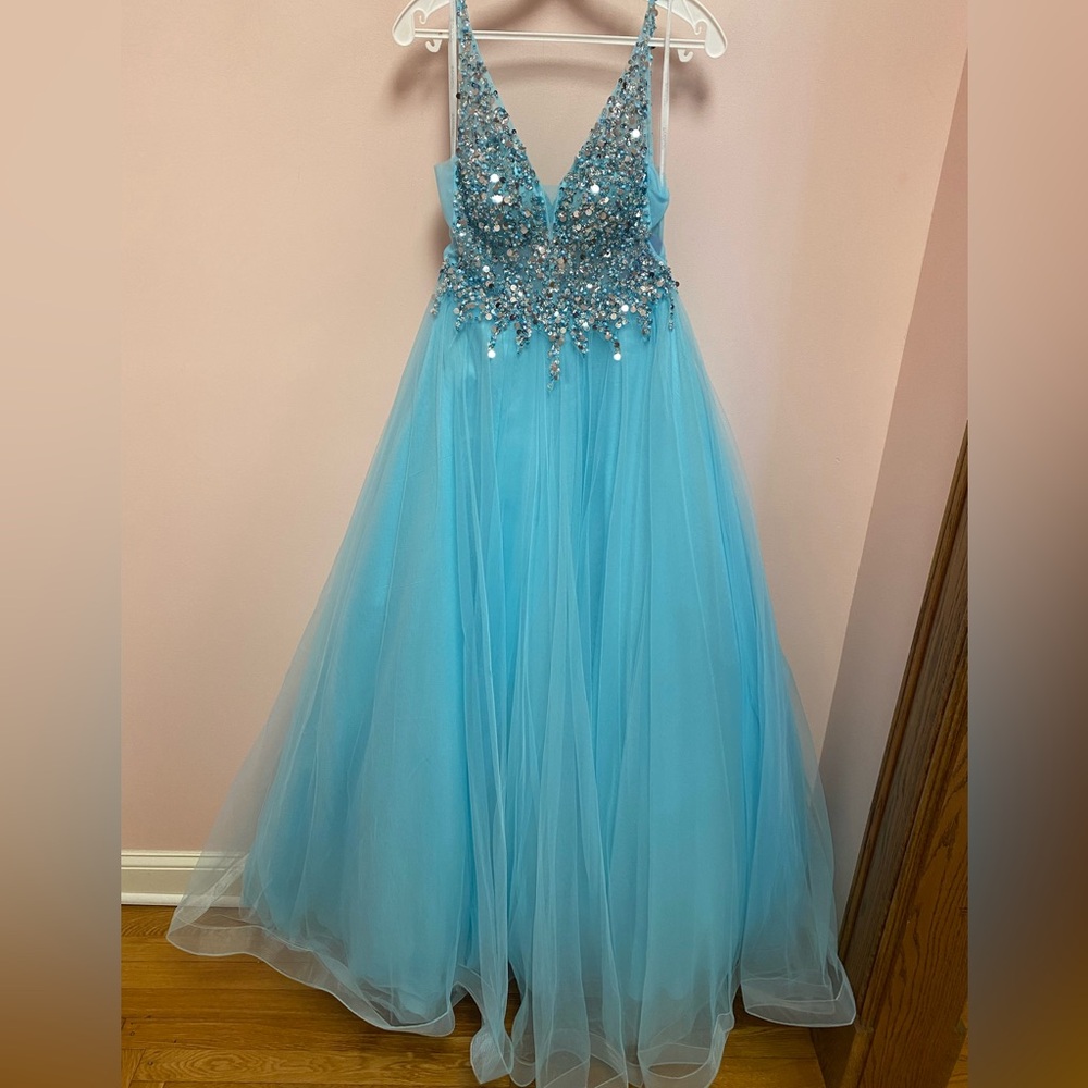 Jovani prom dress size 2 light blue